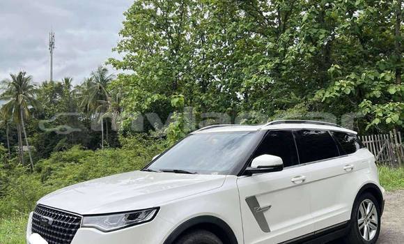 Buy Used Honda HR–V White Car in Vientiane in Vientiane Province Buy Used Honda HR–V White Car in Vientiane in Vientiane Province