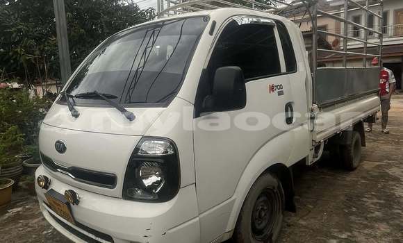 Buy Used Kia Joice White Car in Vientiane in Vientiane Province