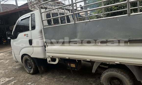 Buy Used Kia Joice White Car in Vientiane in Vientiane Province Buy Used Kia Joice White Car in Vientiane in Vientiane Province