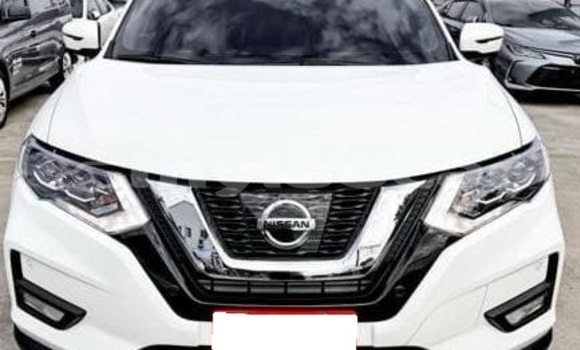 Acheter Occasion Voiture Nissan X–Trail Blanc à Vientiane, Vientiane Province Acheter Occasion Voiture Nissan X–Trail Blanc à Vientiane, Vientiane Province