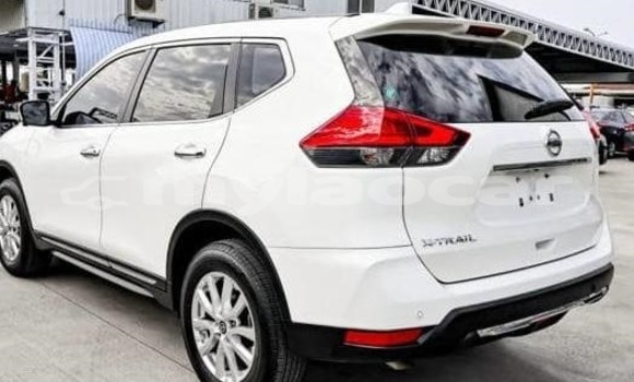 Acheter Occasion Voiture Nissan X–Trail Blanc à Vientiane, Vientiane Province Acheter Occasion Voiture Nissan X–Trail Blanc à Vientiane, Vientiane Province