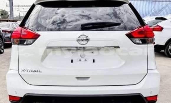 Acheter Occasion Voiture Nissan X–Trail Blanc à Vientiane, Vientiane Province Acheter Occasion Voiture Nissan X–Trail Blanc à Vientiane, Vientiane Province