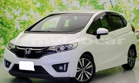 Buy Used Honda FIT White Car in Vientiane in Vientiane Province