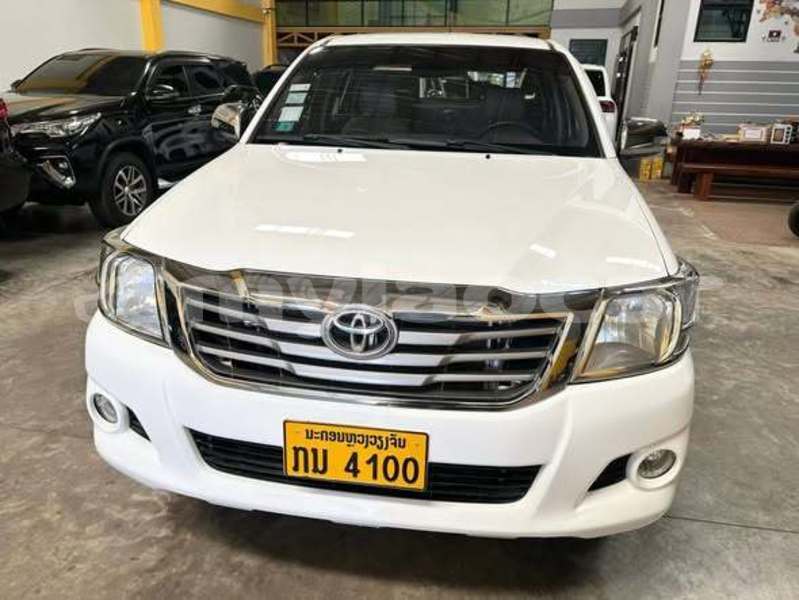 Big with watermark toyota vigo vientiane province vientiane 7406
