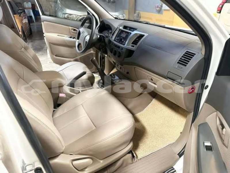 Big with watermark toyota vigo vientiane province vientiane 7406