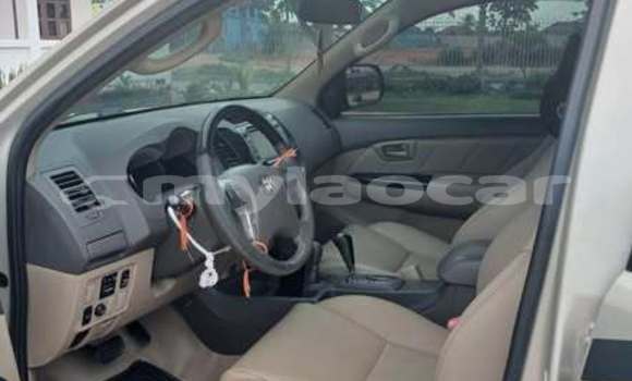 Buy Used Toyota FunCargo Other Car in Vientiane in Vientiane Province