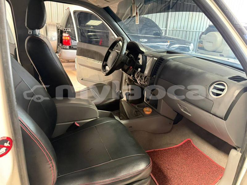 Big with watermark toyota hilux vientiane province vientiane 7413