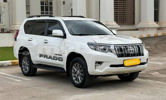 Buy Used Toyota Prado White Car in Vientiane in Vientiane Province Buy Used Toyota Prado White Car in Vientiane in Vientiane Province