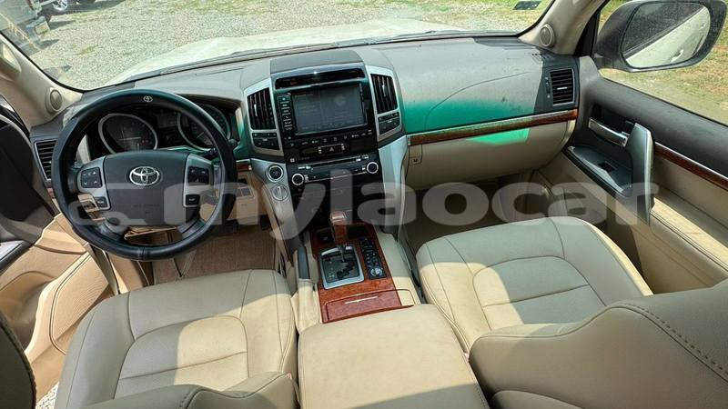 Big with watermark toyota land cruiser vientiane province vientiane 7415