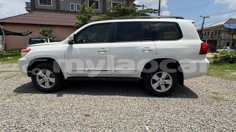 Big with watermark toyota land cruiser vientiane province vientiane 7415