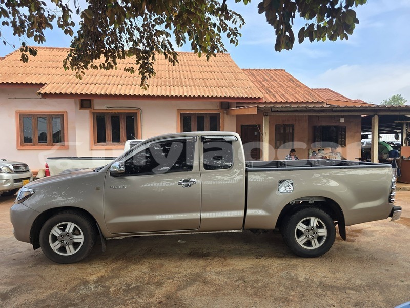 Big with watermark toyota hilux vientiane province vientiane 7417