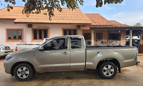 Buy Used Toyota Hilux Other Car in Vientiane in Vientiane Province Buy Used Toyota Hilux Other Car in Vientiane in Vientiane Province