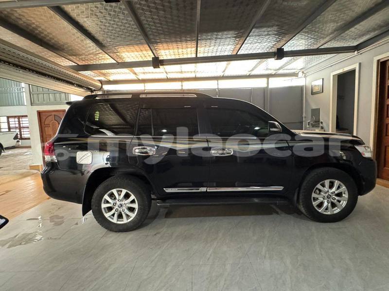 Big with watermark toyota highlander vientiane province vientiane 7418