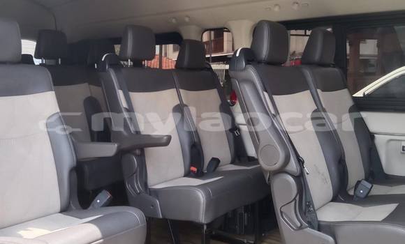 Buy Used Toyota Hiace White Car in Vientiane in Vientiane Province Buy Used Toyota Hiace White Car in Vientiane in Vientiane Province