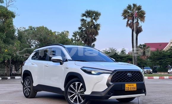 Buy Used Toyota Corolla Cross White Car in Vientiane in Vientiane Province