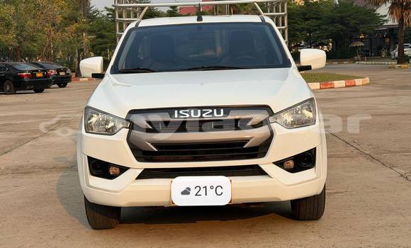 Buy Used Isuzu D–MAX White Car in Vientiane in Vientiane Province Buy Used Isuzu D–MAX White Car in Vientiane in Vientiane Province