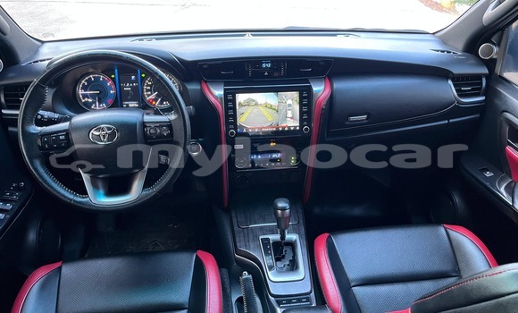 Buy Used Toyota Fortuner White Car in Vientiane in Vientiane Province Buy Used Toyota Fortuner White Car in Vientiane in Vientiane Province