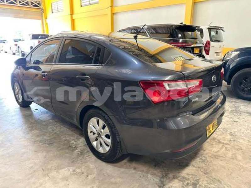 Big with watermark kia carens attapeu province import dubai 7444