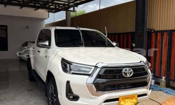 Buy Used Toyota Hiluxe Revo Other Car in Vientiane in Vientiane Province
