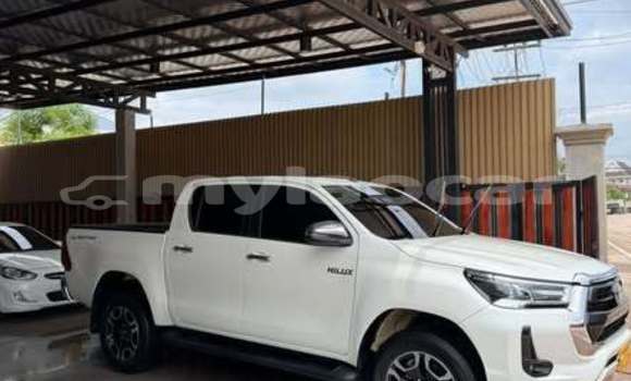 Buy Used Toyota Hiluxe Revo Other Car in Vientiane in Vientiane Province Buy Used Toyota Hiluxe Revo Other Car in Vientiane in Vientiane Province