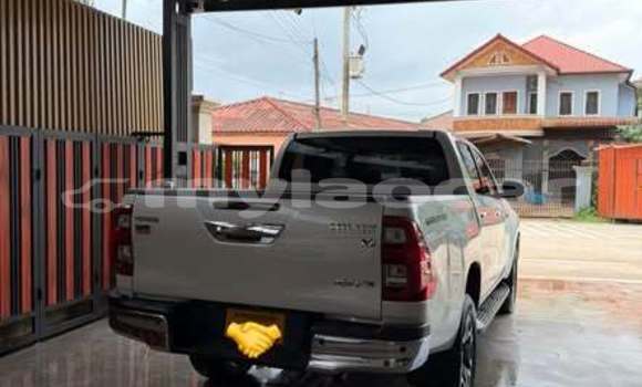 Buy Used Toyota Hiluxe Revo Other Car in Vientiane in Vientiane Province Buy Used Toyota Hiluxe Revo Other Car in Vientiane in Vientiane Province