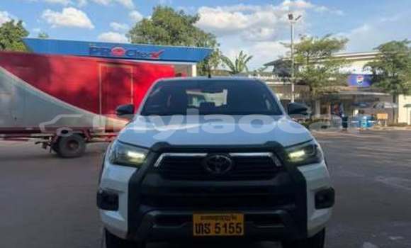 Buy Used Toyota Hiluxe Revo Other Car in Vientiane in Vientiane Province