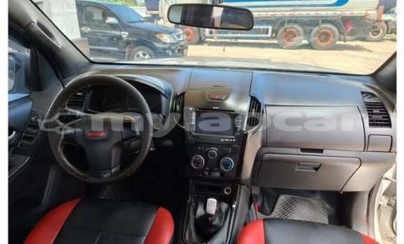 Buy Used Isuzu D–MAX Other Car in Vientiane in Vientiane Province Buy Used Isuzu D–MAX Other Car in Vientiane in Vientiane Province