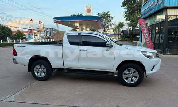 Buy Used Toyota Hiluxe Revo Other Car in Vientiane in Vientiane Province
