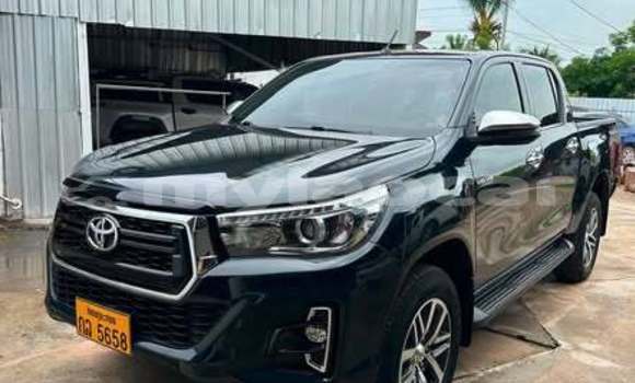 Buy Used Toyota Hiluxe Revo Other Car in Vientiane in Vientiane Province