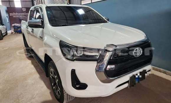 ຊື້ ໃຊ້ແລ້ວ Toyota Hiluxe Revo Other ລົດ ໃນ Vientiane ໃນ Vientiane Province ຊື້ ໃຊ້ແລ້ວ Toyota Hiluxe Revo Other ລົດ ໃນ Vientiane ໃນ Vientiane Province