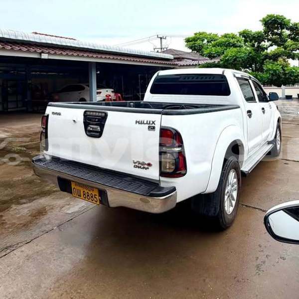 Big with watermark toyota vigo vientiane province vientiane 7474