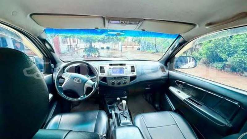 Big with watermark toyota vigo vientiane province vientiane 7474