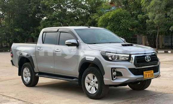 Buy Used Toyota Hiluxe Revo Other Car in Vientiane in Vientiane Province Buy Used Toyota Hiluxe Revo Other Car in Vientiane in Vientiane Province