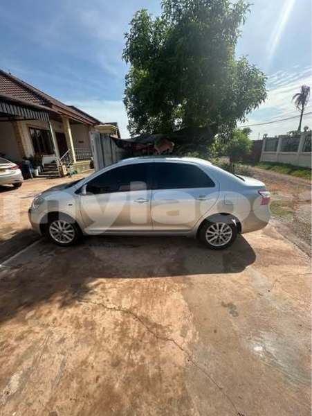Big with watermark toyota 4runner vientiane province vientiane 7483