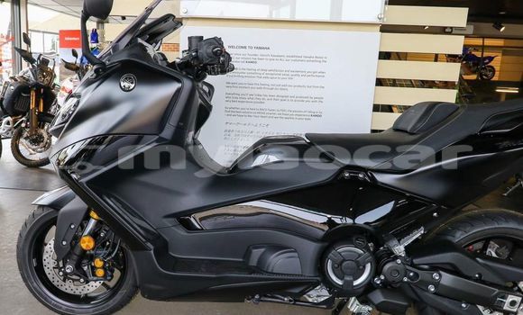 Acheter Neuf Moto Yamaha TMAX Noir à Luang Namtha, Luang Namtha Province Acheter Neuf Moto Yamaha TMAX Noir à Luang Namtha, Luang Namtha Province