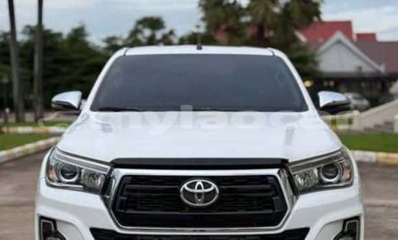 Buy Used Toyota Hiluxe Revo Other Car in Vientiane in Vientiane Province Buy Used Toyota Hiluxe Revo Other Car in Vientiane in Vientiane Province