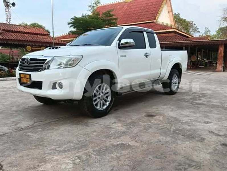 Big with watermark toyota hiluxe vigo vientiane province vientiane 7502