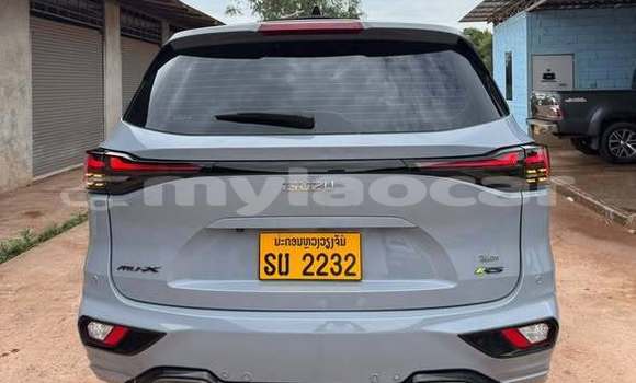 Buy Used Isuzu MU-X Other Car in Vientiane in Vientiane Province Buy Used Isuzu MU-X Other Car in Vientiane in Vientiane Province