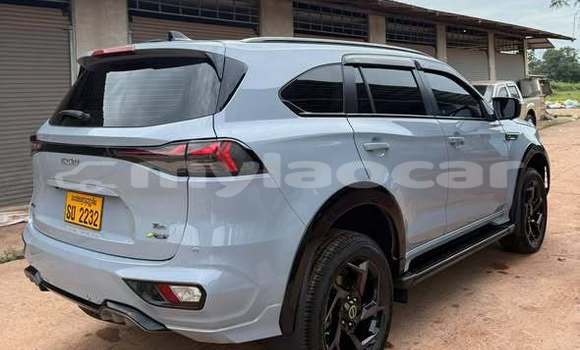Buy Used Isuzu MU-X Other Car in Vientiane in Vientiane Province Buy Used Isuzu MU-X Other Car in Vientiane in Vientiane Province