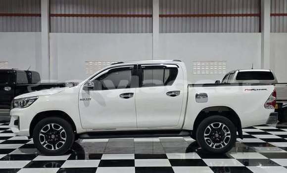 Buy Used Toyota Hiluxe Revo Other Car in Vientiane in Vientiane Province Buy Used Toyota Hiluxe Revo Other Car in Vientiane in Vientiane Province