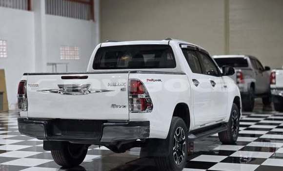 Buy Used Toyota Hiluxe Revo Other Car in Vientiane in Vientiane Province Buy Used Toyota Hiluxe Revo Other Car in Vientiane in Vientiane Province