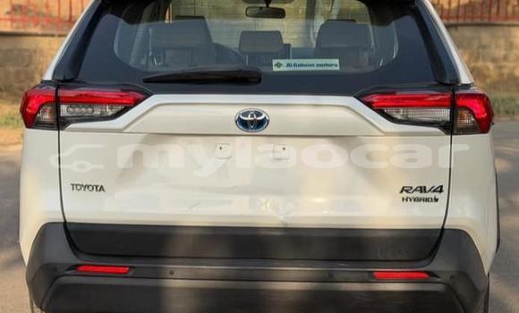 Buy Used Toyota RAV4 White Car in Vientiane in Vientiane Province Buy Used Toyota RAV4 White Car in Vientiane in Vientiane Province