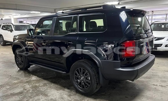 Buy Used Toyota Land Cruiser Prado Black Car in Vientiane in Vientiane Province Buy Used Toyota Land Cruiser Prado Black Car in Vientiane in Vientiane Province
