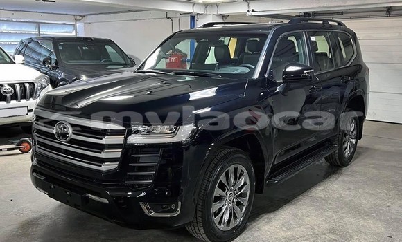 Buy Used Toyota Land Cruiser Black Car in Vientiane in Vientiane Province