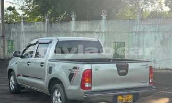 Buy Used Toyota Alphard Other Car in Ban Nahin in Oudômxai Province Buy Used Toyota Alphard Other Car in Ban Nahin in Oudômxai Province