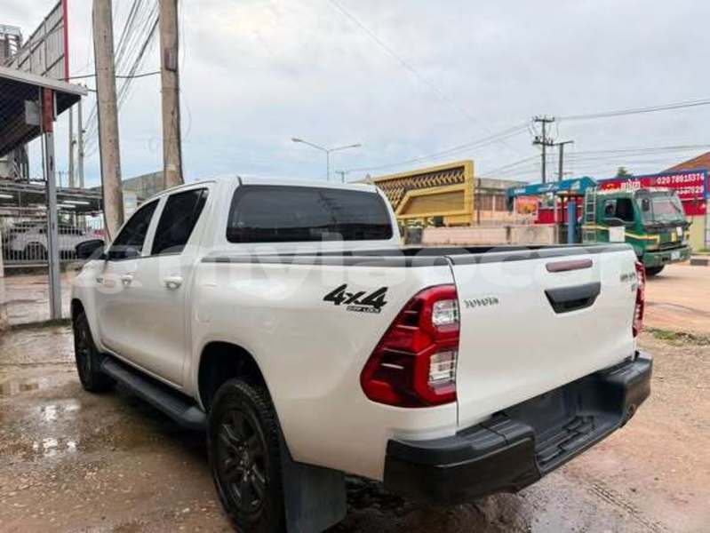 Big with watermark toyota rav4 vientiane province vientiane 7541
