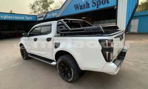 Buy Used Isuzu Amigo Other Car in Vientiane in Vientiane Province Buy Used Isuzu Amigo Other Car in Vientiane in Vientiane Province