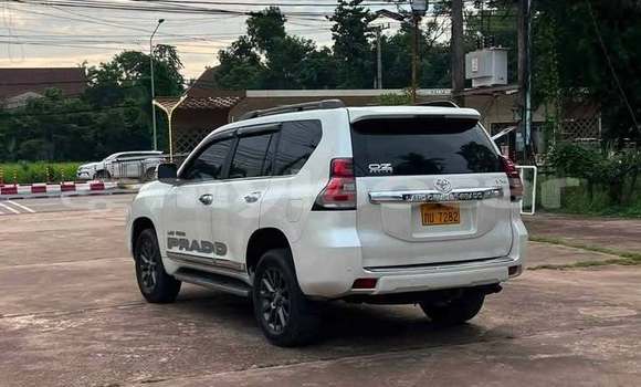 Buy Used Toyota Land Cruiser Prado Other Car in Vientiane in Vientiane Province Buy Used Toyota Land Cruiser Prado Other Car in Vientiane in Vientiane Province