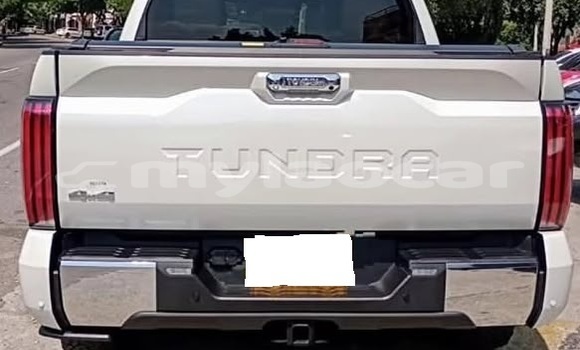 Buy Used Toyota Tundra White Car in Vientiane in Vientiane Province Buy Used Toyota Tundra White Car in Vientiane in Vientiane Province