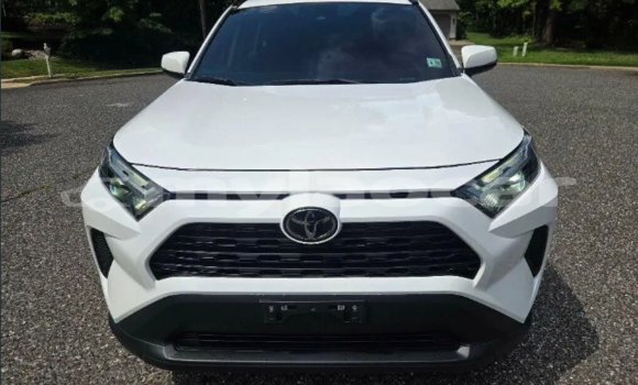 Buy Used Toyota RAV4 White Car in Ban Nahin in Oudômxai Province Buy Used Toyota RAV4 White Car in Ban Nahin in Oudômxai Province